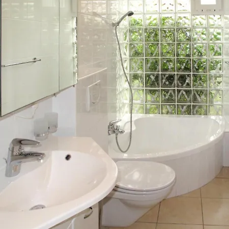 Holiday Home Colibri - Cbi162 *